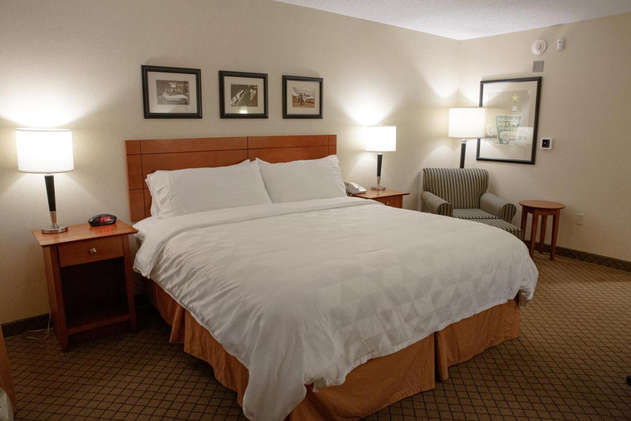 Holiday Inn Battle Creek By Ihg Exterior photo